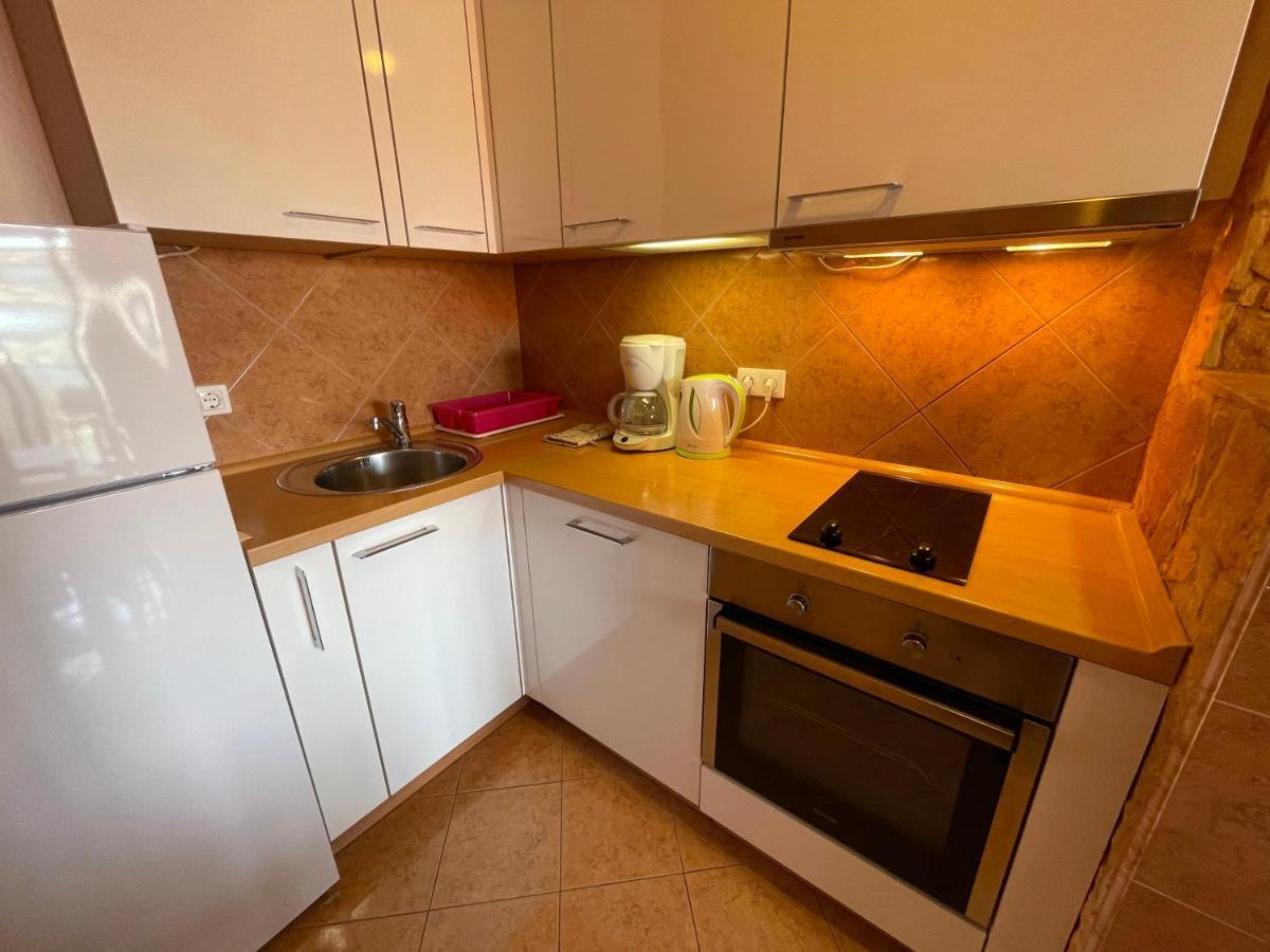 Apartment Jakasa Trogir Exteriör bild