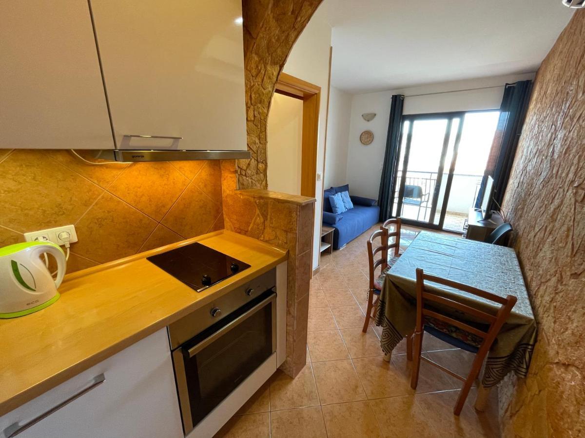 Apartment Jakasa Trogir Exteriör bild