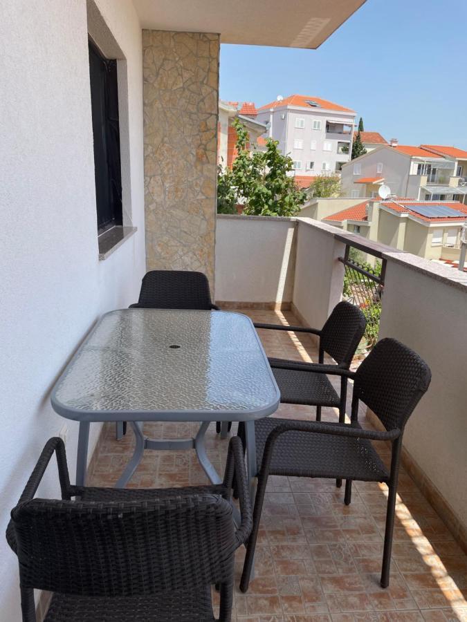 Apartment Jakasa Trogir Exteriör bild