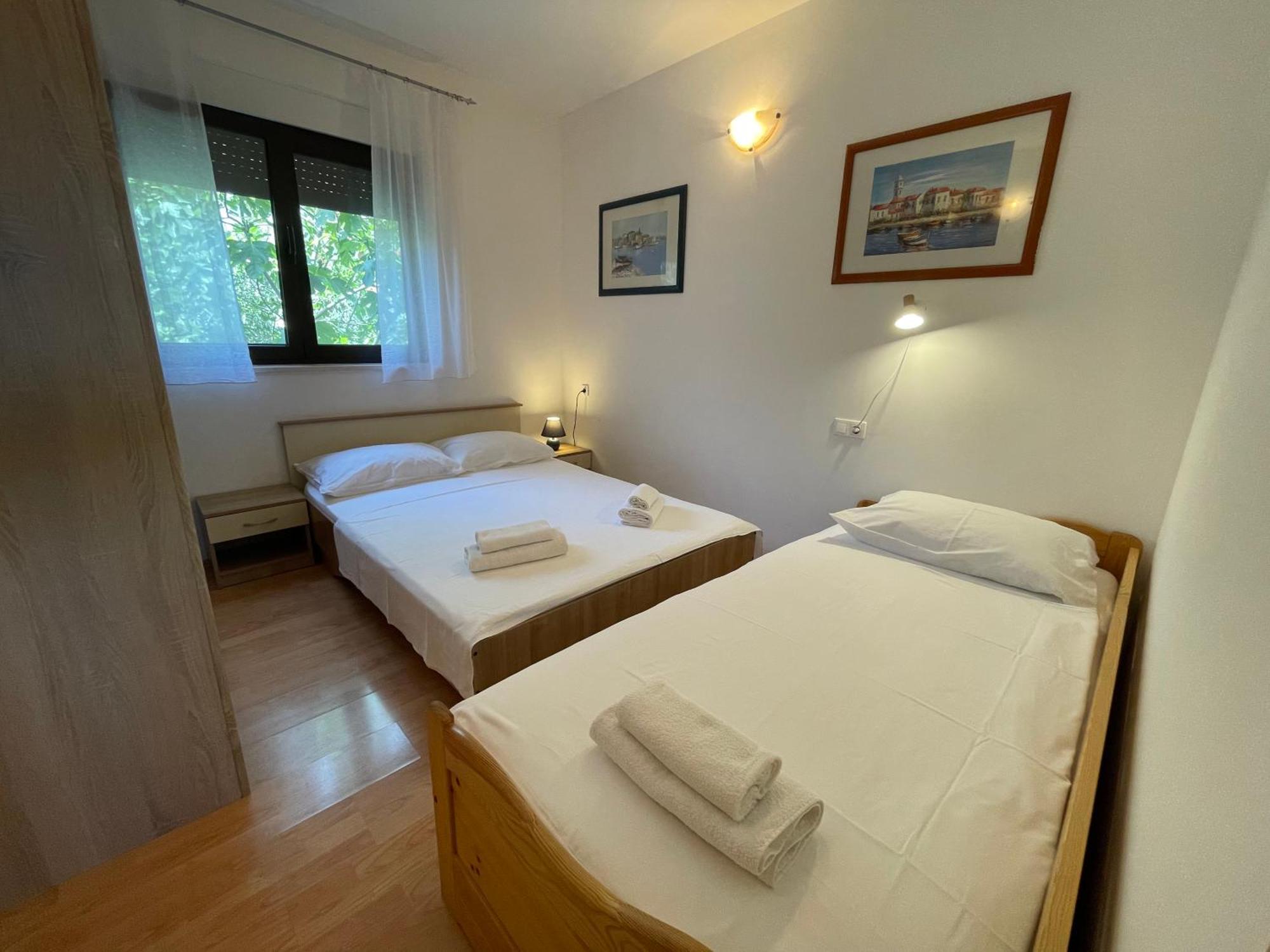 Apartment Jakasa Trogir Exteriör bild