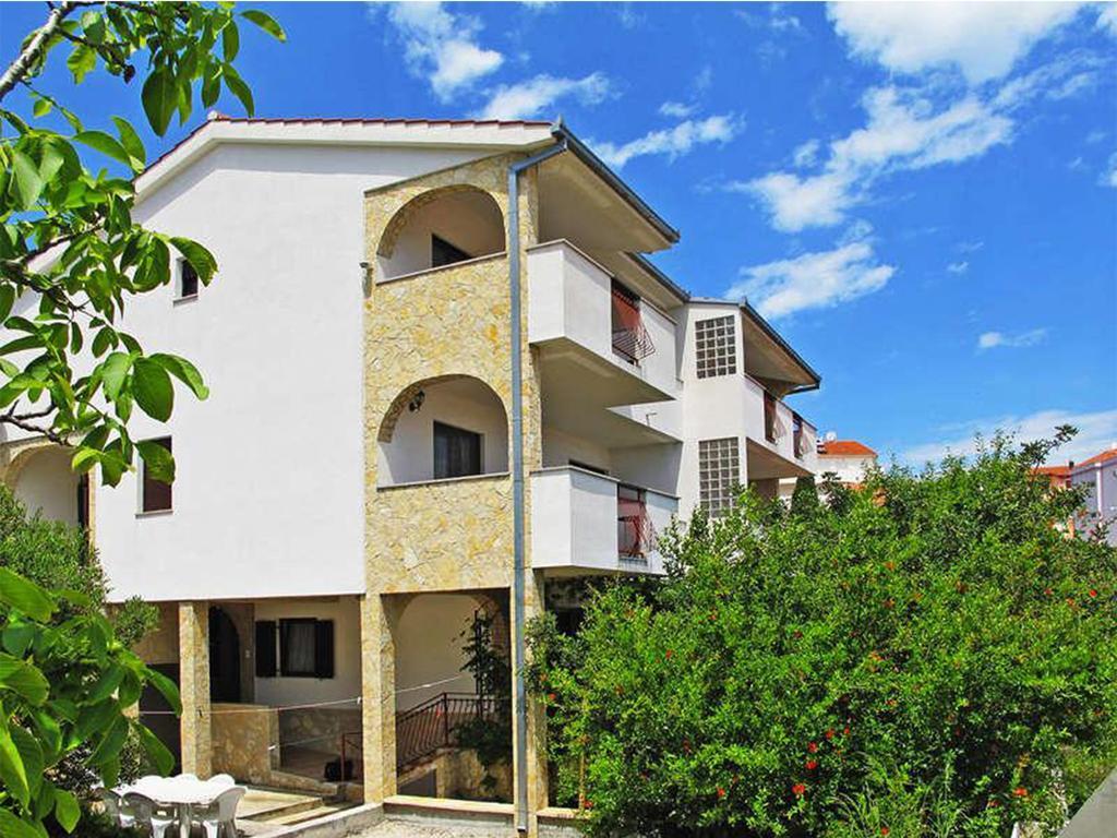 Apartment Jakasa Trogir Rum bild