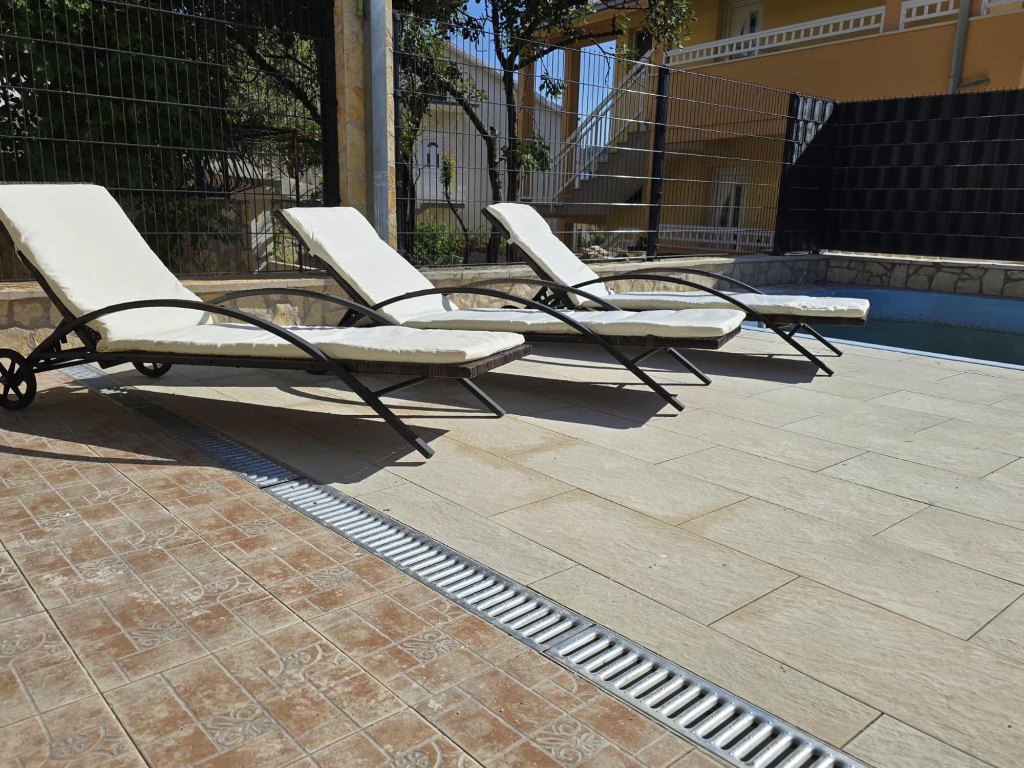 Apartment Jakasa Trogir Exteriör bild
