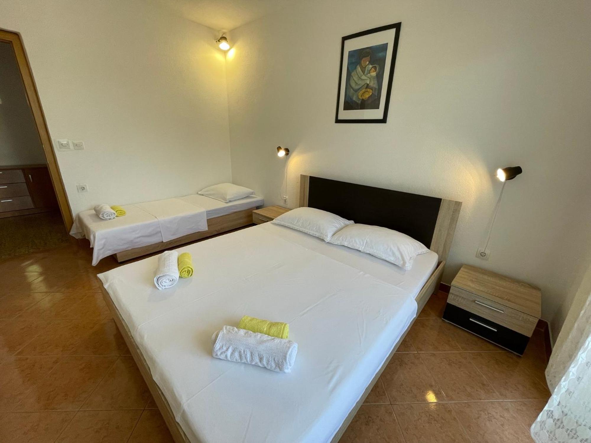 Apartment Jakasa Trogir Exteriör bild