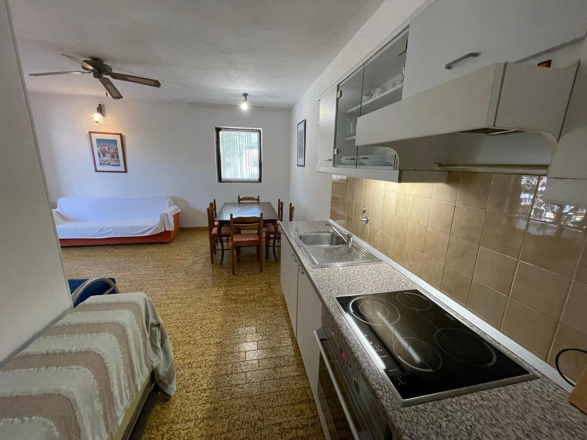 Apartment Jakasa Trogir Exteriör bild