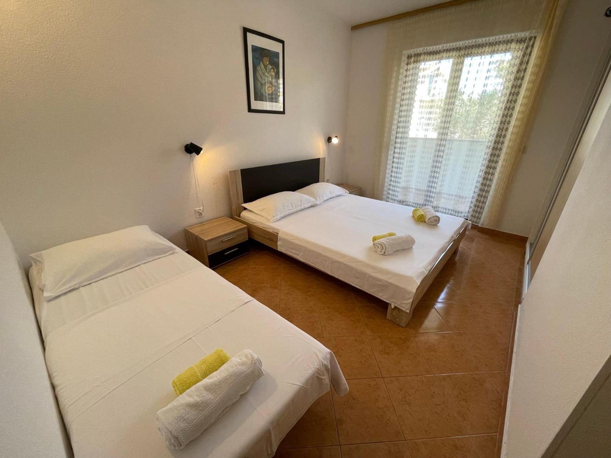 Apartment Jakasa Trogir Exteriör bild