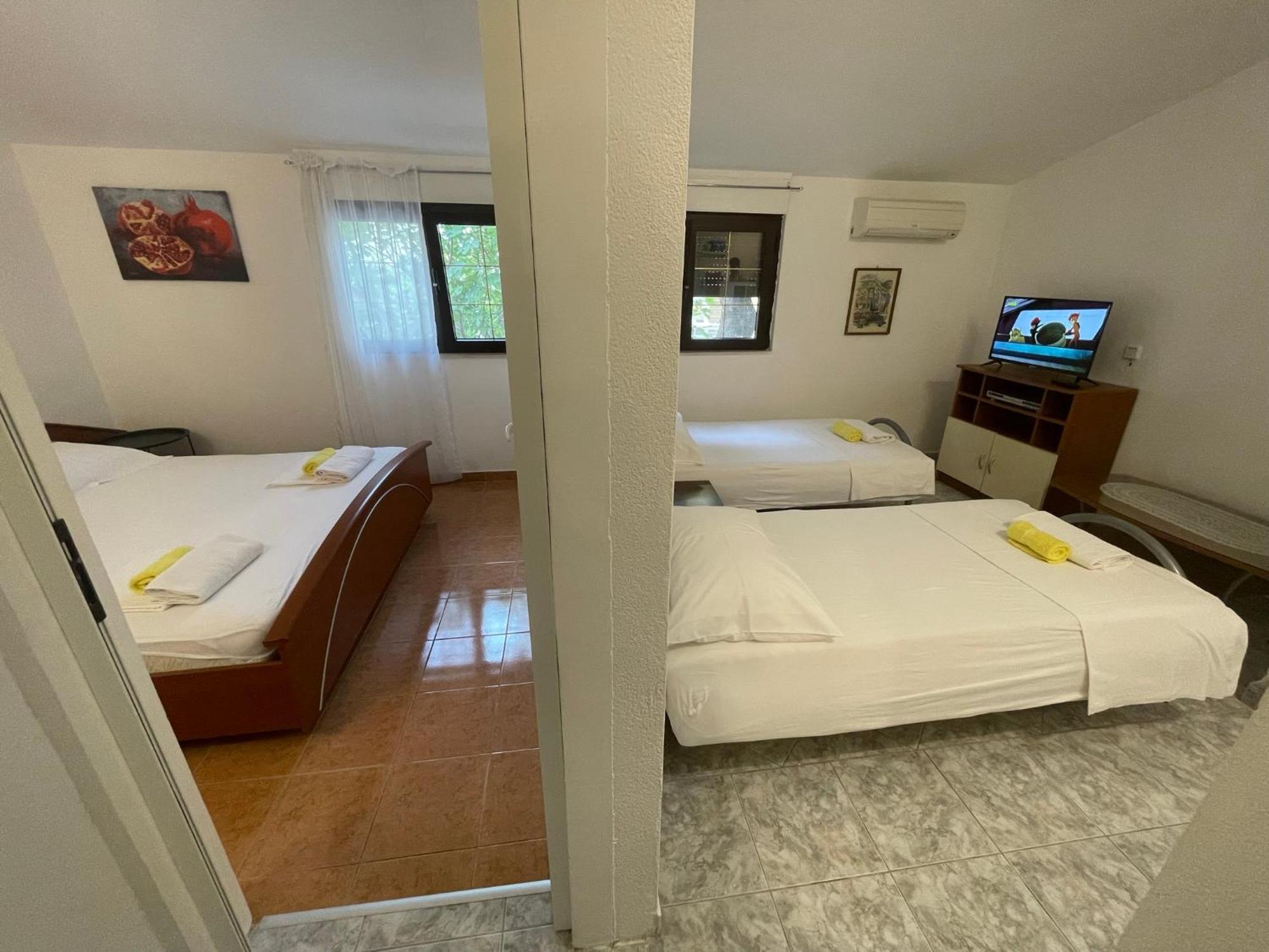 Apartment Jakasa Trogir Exteriör bild