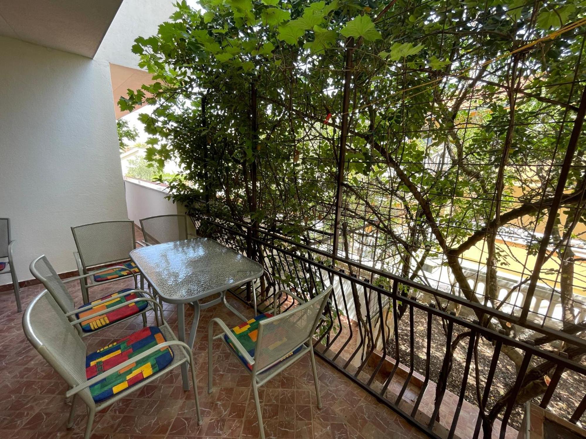 Apartment Jakasa Trogir Exteriör bild