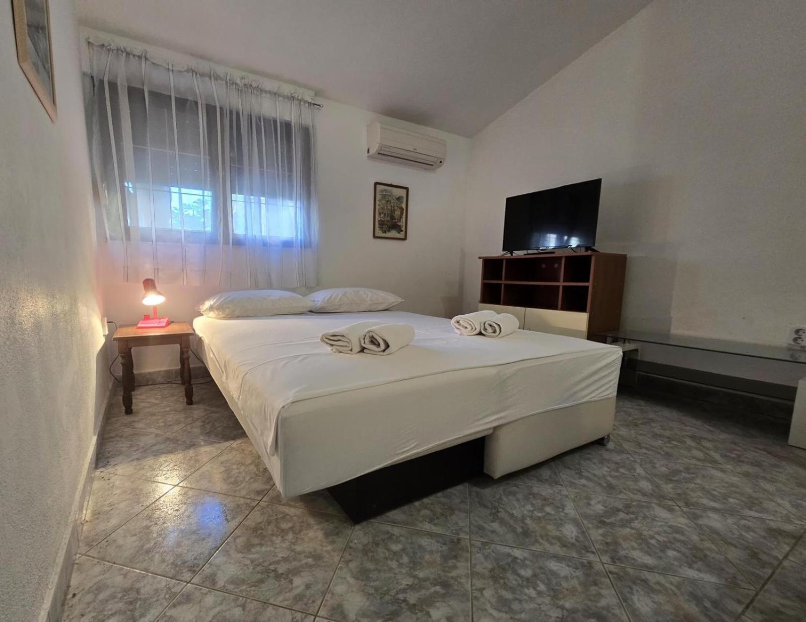 Apartment Jakasa Trogir Exteriör bild